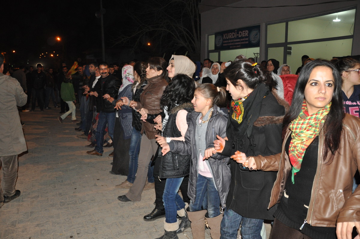 Kobanê Direnişi Kobanê Zaferine Dönüştü. Kutluyoruz.