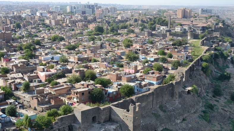 Sur'daki Kamulaştırma Anayasa'ya ve İnsan Haklarına Aykırıdır