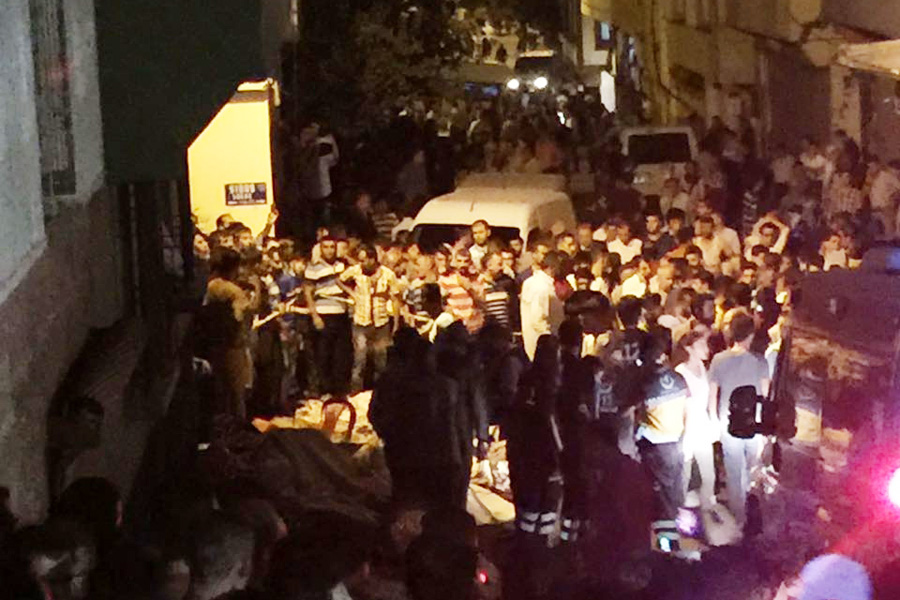 Gaziantep Katliamını Gerçekleştirenleri ve Arkasındaki Güçleri Kınıyor ve Lanetliyoruz.