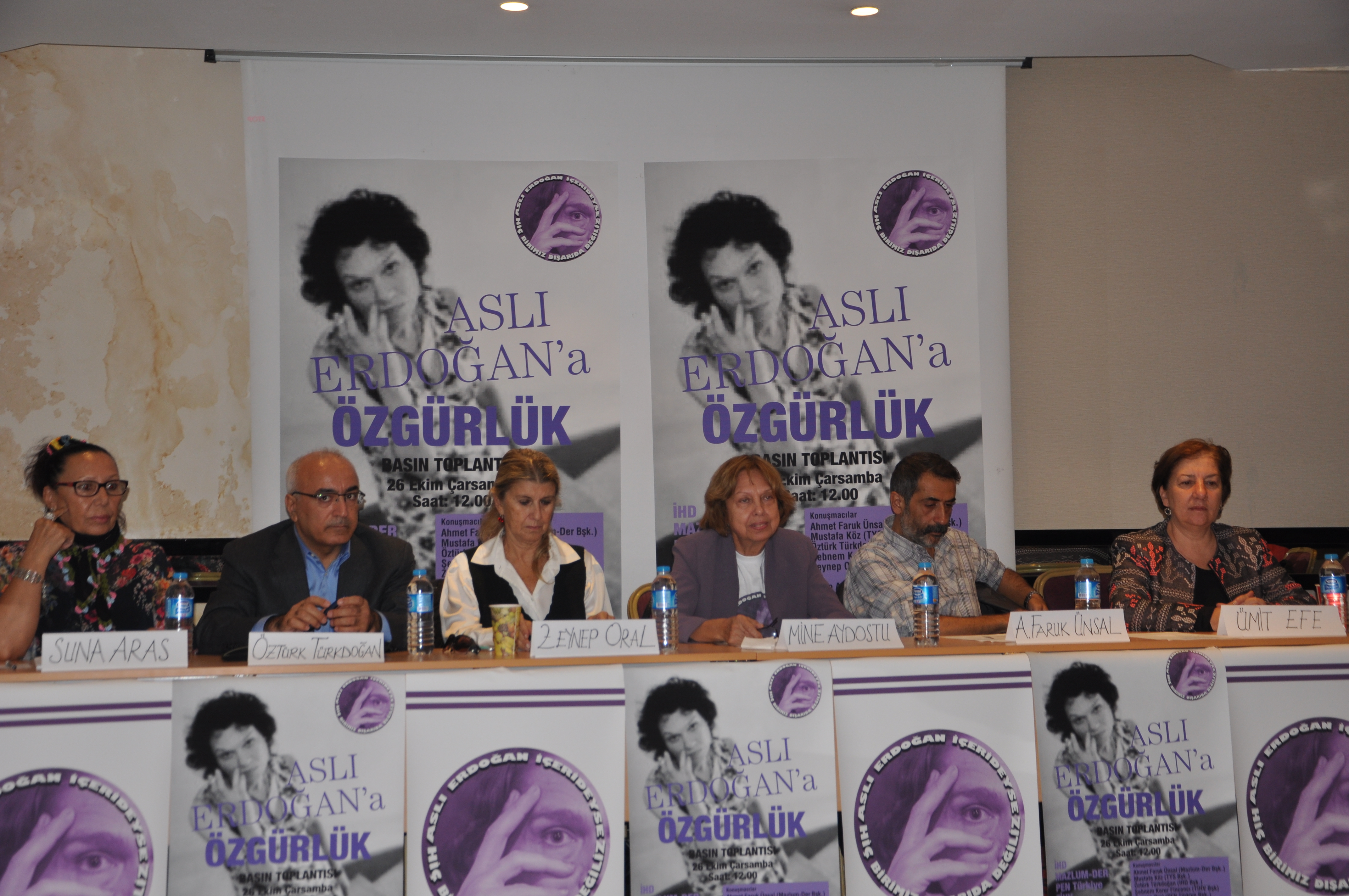 Aslı Erdoğan'a Özgürlük