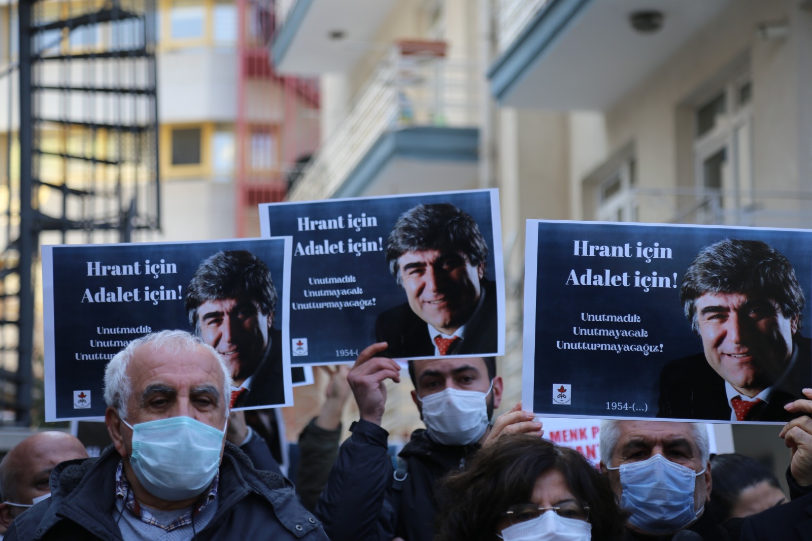 Hrant Dink’i Sevgiyle Anıyoruz
