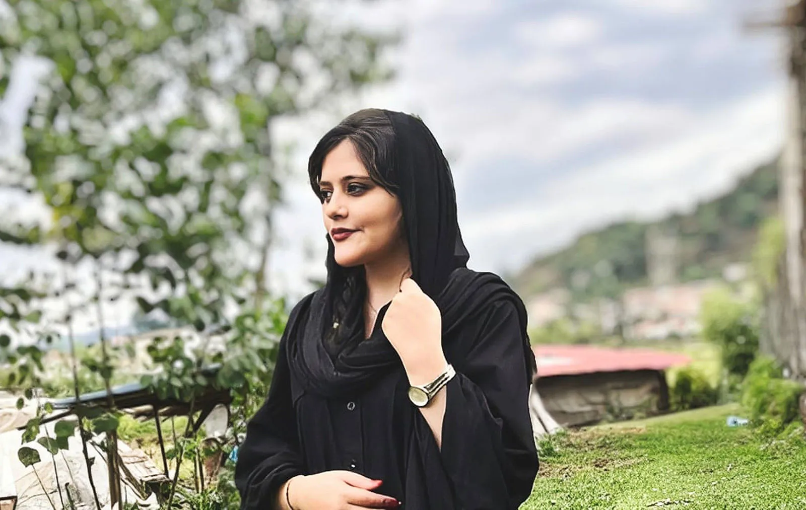 Jina Mahsa Amani’yi Unutmuyoruz